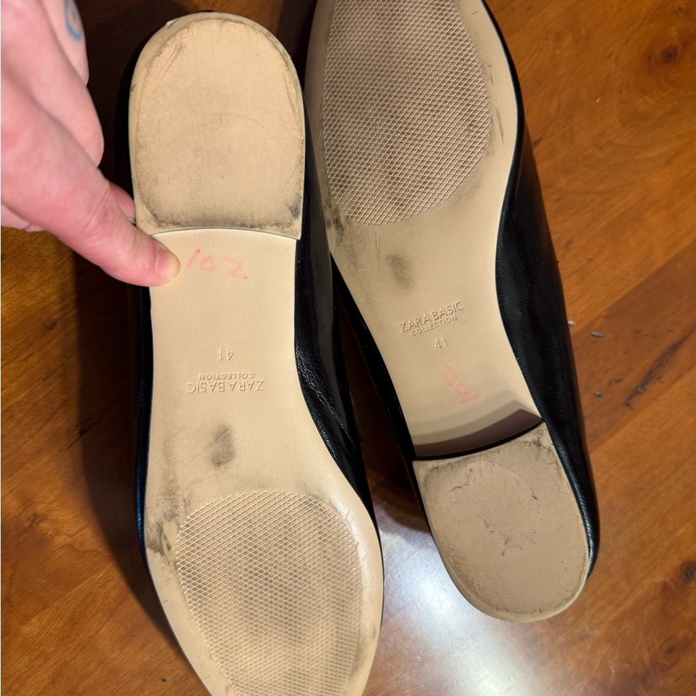 Zara SZ 41 Black Loafers with Red Rose Embroidery Valentines Whimsigoth - Picture 3 of 3